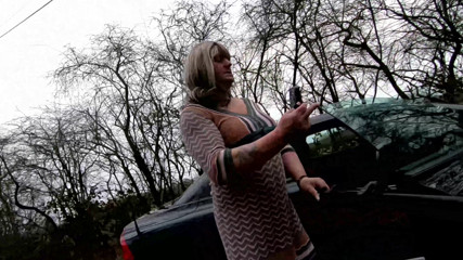 Kelly cd: Kelly cd out for a drive