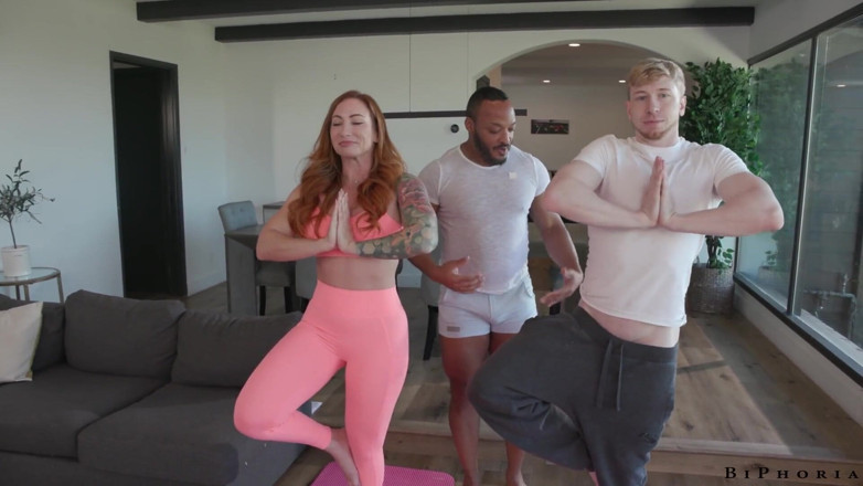 Bi Phoria: Biphoria bi yoga - escena 2