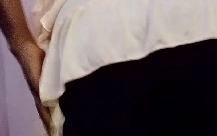Jaanu294: Sri Lankalı travesti