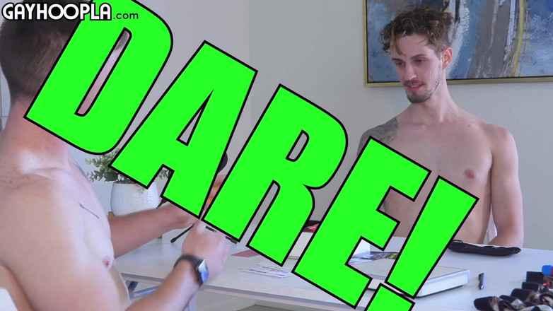 Gay Hoopla: Mason Skyy giới thiệu Milo Dawson trong Gayhoopla