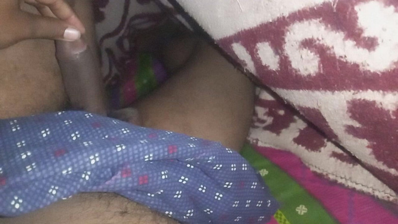 Sweet Indian cock: 印度男同户外 Masterbate