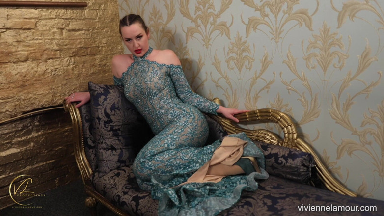 Vivienne l'Amour: Vivienne L'Amour - Что ты можешь сделать для меня, рабыня?
