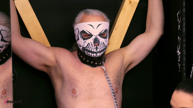XdreamsTV - Hand Jobbers: Mias Fettered Saltire CBT Avrunkning