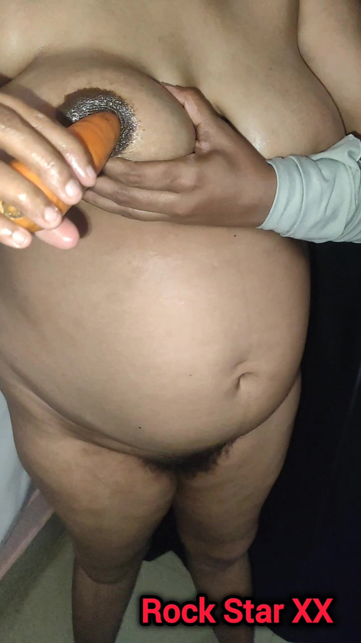 Rack star XX: Desi Mallu Wife Big Boobs Oil Massage Carrot Masturbation
