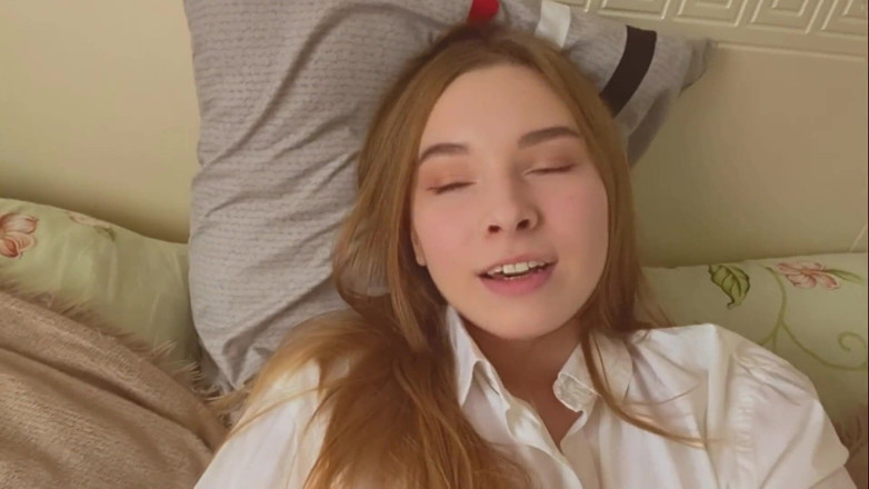 Loly Lola: Beautiful Girl's Pussy Throbs and Cums