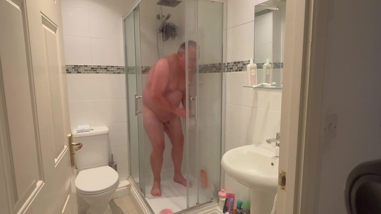 Billy boy fun: Mandi pagi-pagi