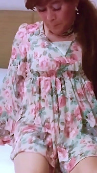 Pai-chan在花礼服