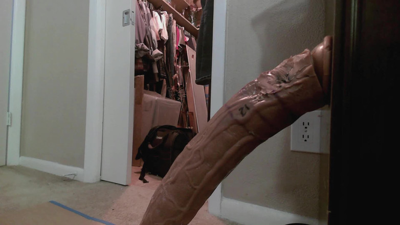 Elgloton: Her zaman büyük bir dildoya karşı