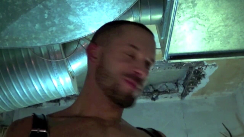 Crunch Boy: Twink ošukaná Tony Axelem, gay pornohvězdou
