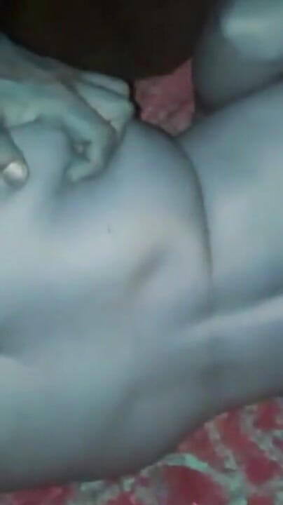 Bhabhi: Bhabhi ne devar ke land за презерватив lagakar chudwa li hai masik...