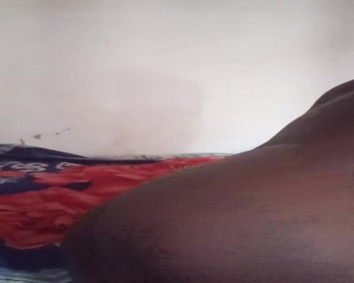 Yansh Fans: Крихітні менші танці та мастурбації