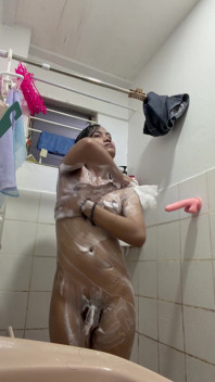 Doucheplezier met een dildo die met mij wil meegaan