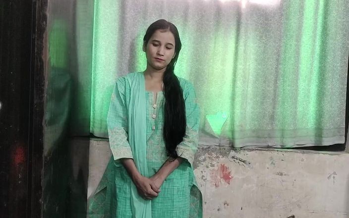 NAASRIN KHAN: Makan Malik Ne Kiraye Ke Badle Bhabhi Ki Chut Leli