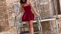 Lissa Brown: Vibrații publice excesive - Tren - În aer liber - jucărie