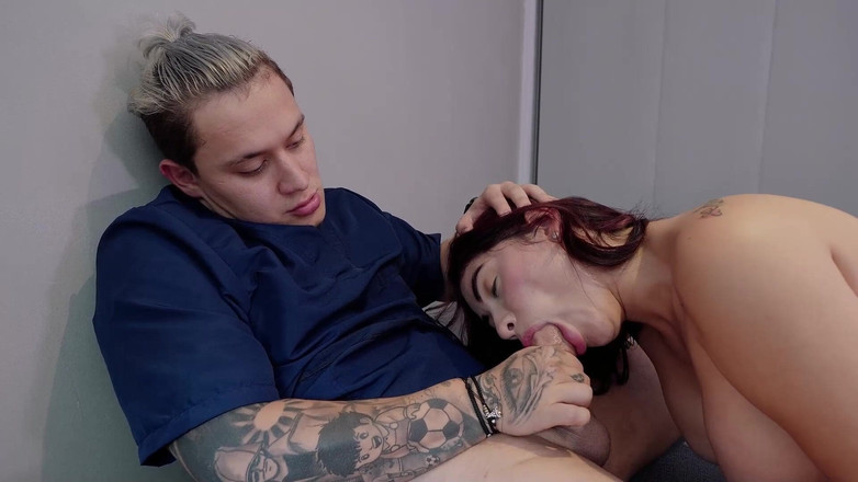 Aaroon Mush: Skolflicka som är sugen på penis får sin straff och jag...