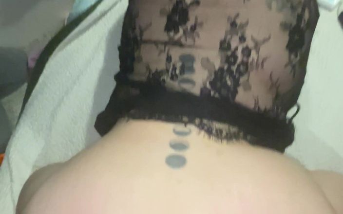 Sierra Latcum: Latina PAWg cavalca il suo cazzo