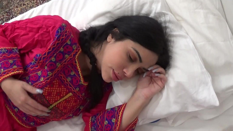 Amateur Homemade Porn: Afgan büyük götlü üvey annemle seks ateşli ve güzel