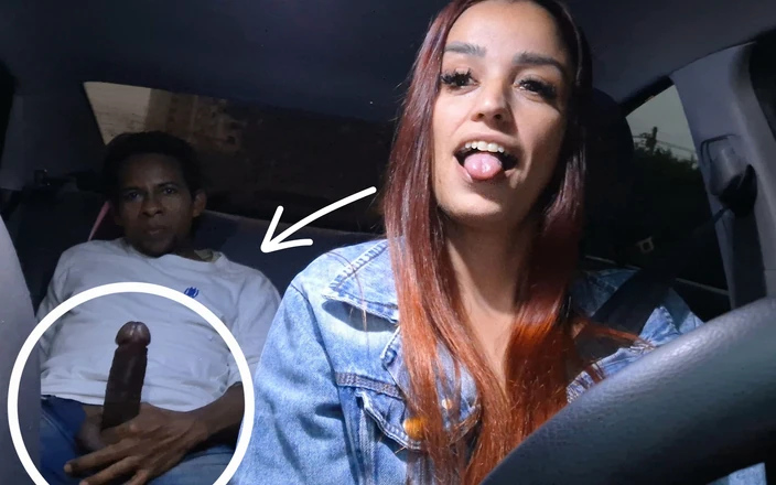 ksalnovinhos: Slutty App Driver Catches Passenger Masturbating From Behind and Has...