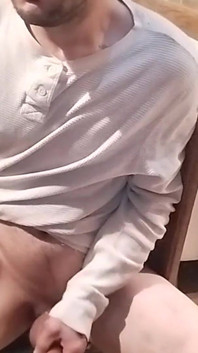 Headphones on Cumshot