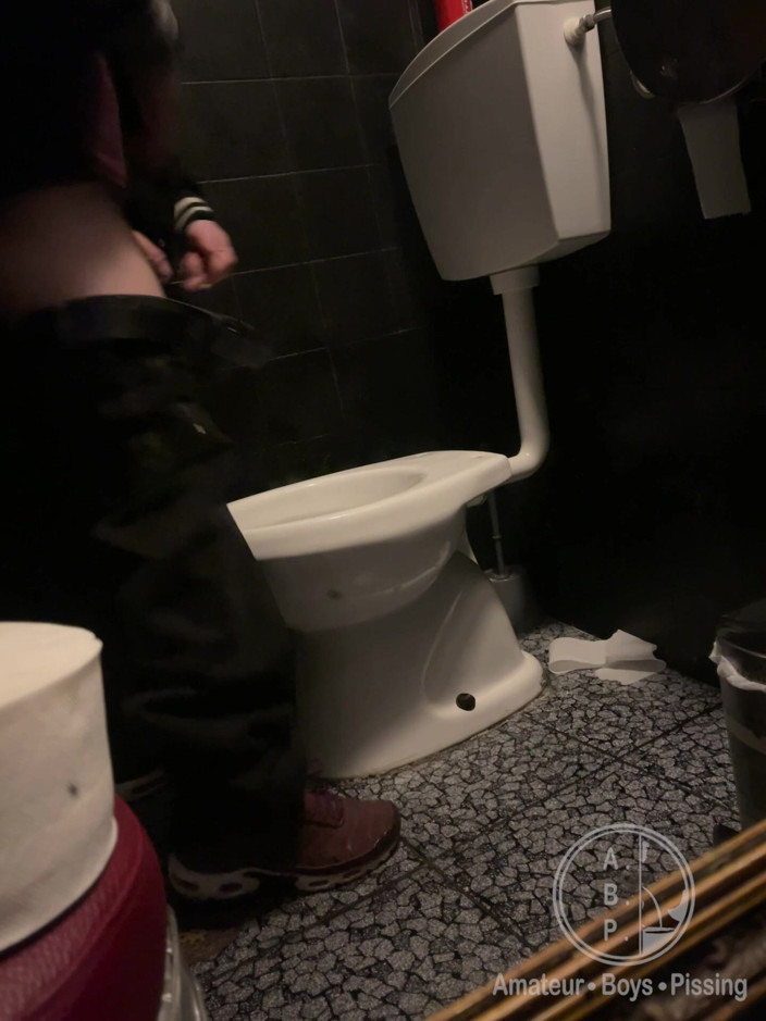 AmateurBoysPissing: Amateur Straight Boy Caught Peeing in a Bar Restroom