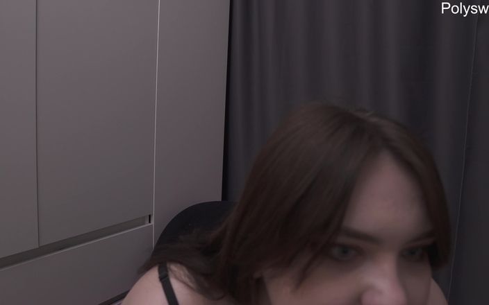 Polly Sweet: Sii la mia femminuccia e succhia il mio cazzo