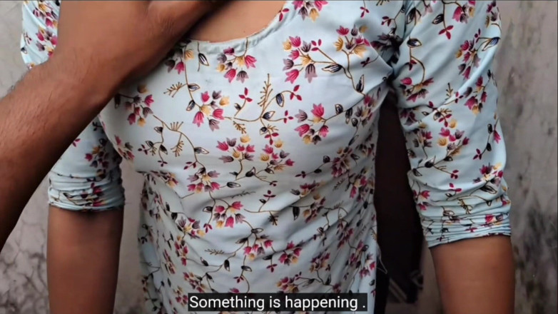 xshika: Awek desi jiran saya menghisap batang besar saya sehingga pancutan...