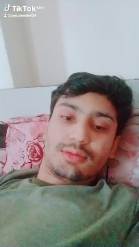 Gaurav The Pervert: Cualquiera Quiere Chupar Mi Polla Compañero