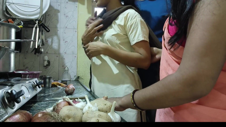 Mumbai Ashu: Un băiat cu două fete, Mumbai Ashu Champa și Raj