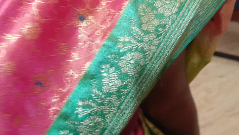 Laxi ammu: Bini Rumah Saree Wear