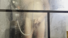 Aimeronds: मैं हमेशा शॉवर में खेलता हूं