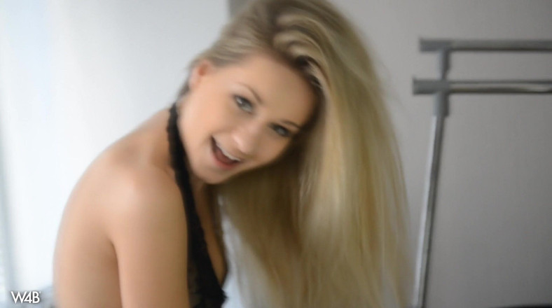 Watch4beauty: Casting with Candy D