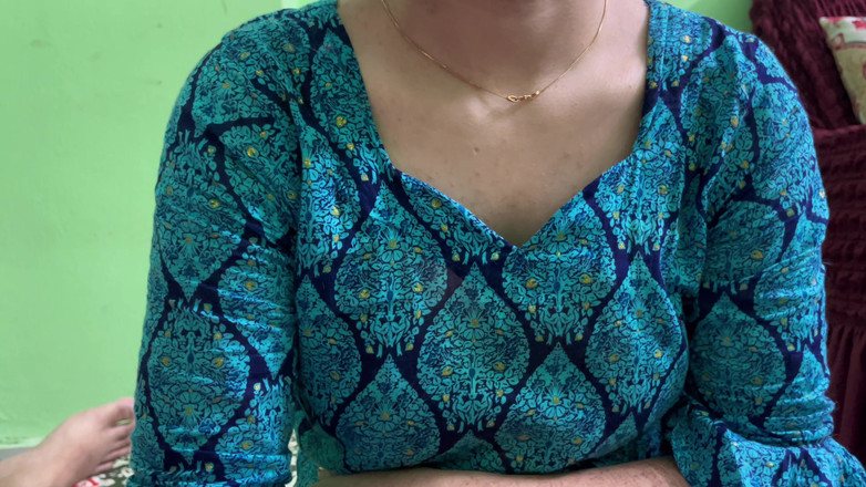 Riya Chowdhury: Sto scopando duramente con la mia mano amica di casa