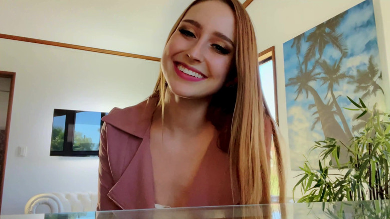 1111CustomsXXX: Busty MILF Ryan Ryans shares a big double dong with...