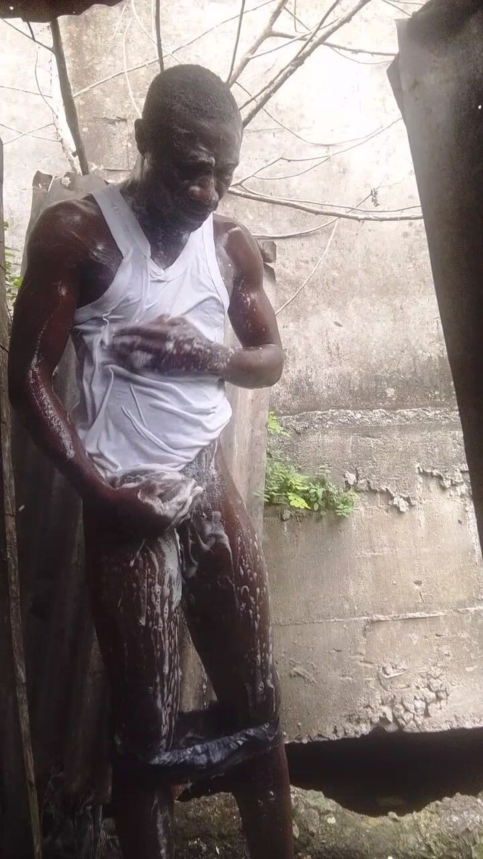 solomonnaija: Toccandomi il cazzo