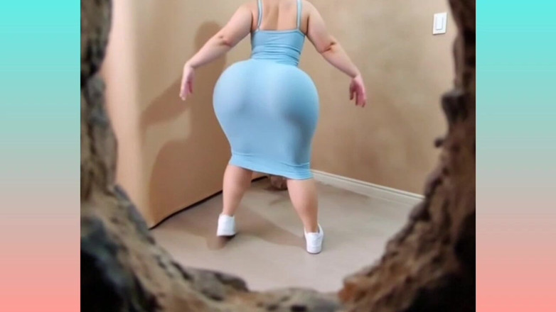 Xprohibidox1: Big-bootied Rich Woman in Fitting Room