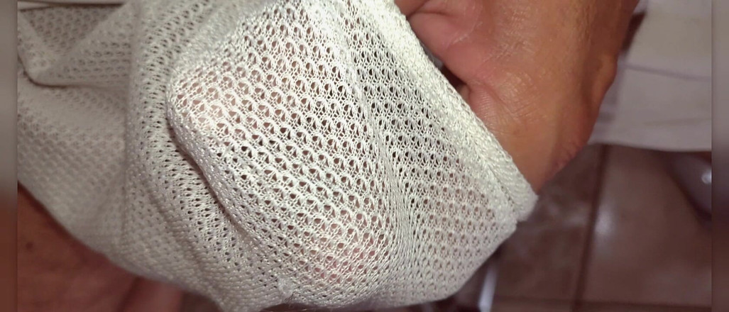 Stink HairyMale: Gozando Através Do Shorts