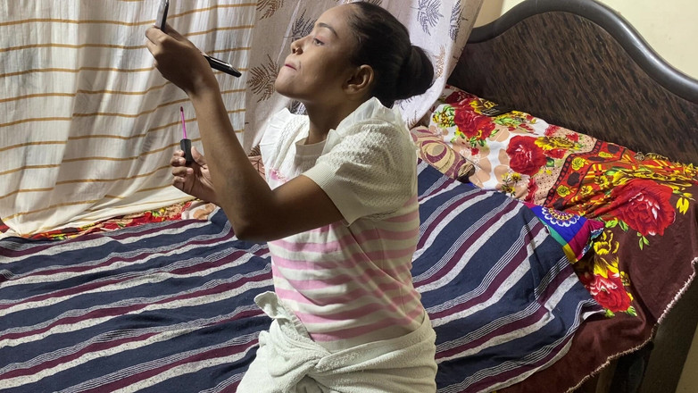 18 year old Indian: Teen Ấn Độ 18 tuổi làm tình nóng bỏng với cha kế của...