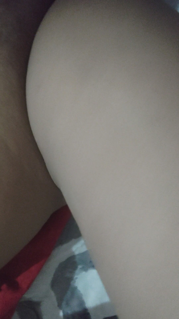 Dr_doom21: Wanita India lagi asik masturbasi dan siap-siap dientot