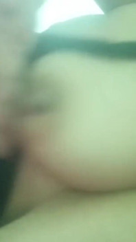 Matură sexy filipineză sexy care se joacă cu țâțele ei frumoase
