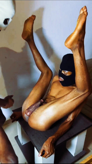 BlaqHandSomeGuy: Nu Fugi De O Pulă Mare