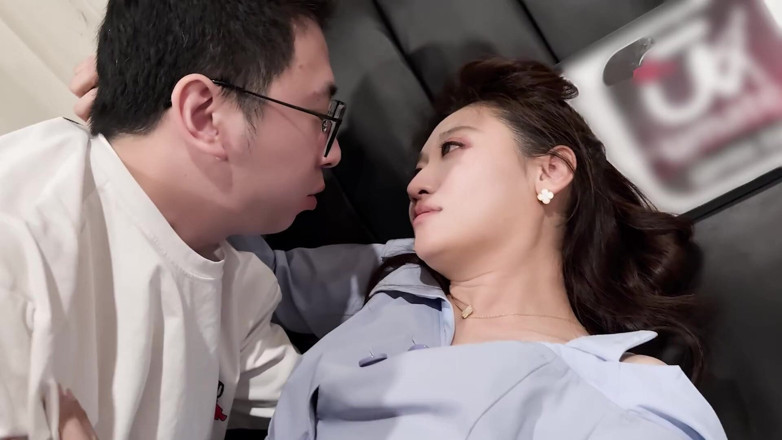 Chloe Lin: Offline Dating with an Innocent Female College Student