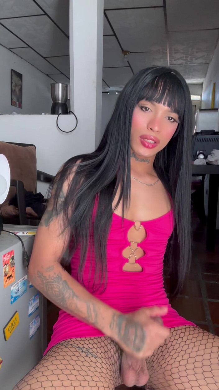 Valera Toro: Trans Modela Gran Polla Dura Y Mi Culo