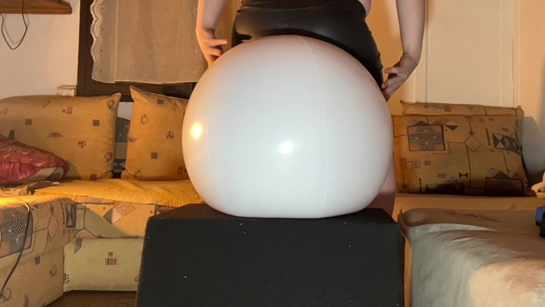 BeachBallsDuo: (cr-8) Dua Starwrs dan Dua Bola Pantai Besar Dihancurkan Oleh...