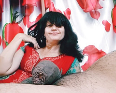 Bolly Karma: 和热辣熟女继母玩得很开心