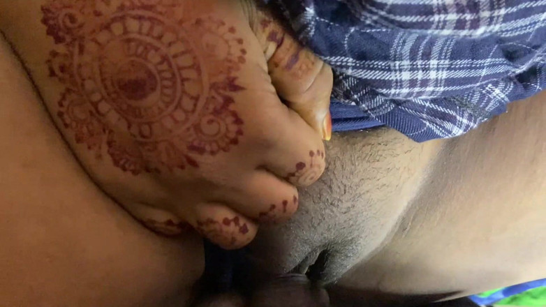 prayagrajbhabi: Desi šuká v sexy sukni