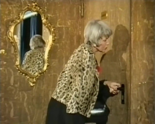 Vintage Climax: Badkamer ruw neuken met geile Teresa Orlowski