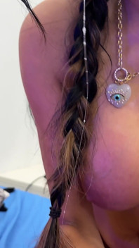 ジミー・バドがアーリヤ・ヤシンとセックスし、彼女に潮を吹かせる