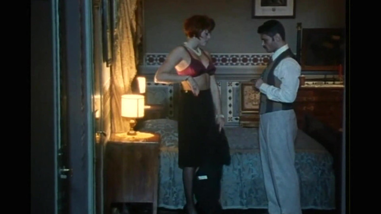 Vintage megastore: Hot Slut with Short Hair Sucks a Cock Cumming in...