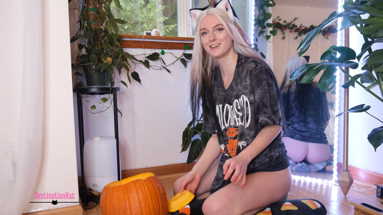 Destination Kat: Rozptýlení vyřezávání dýně