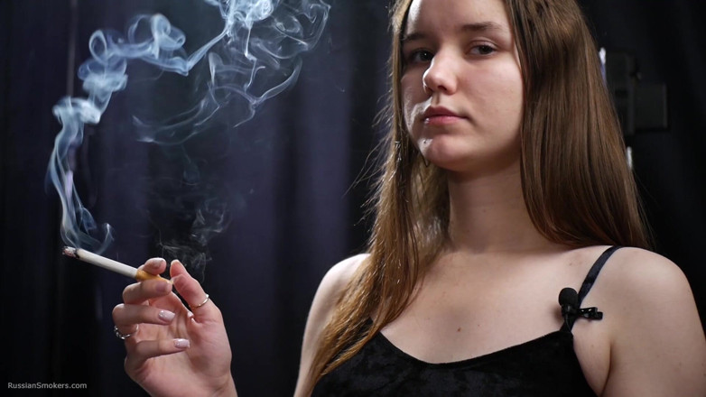 Russian Smokers: Sexy Studio Smoke Mood Elegant Brunette Vibes